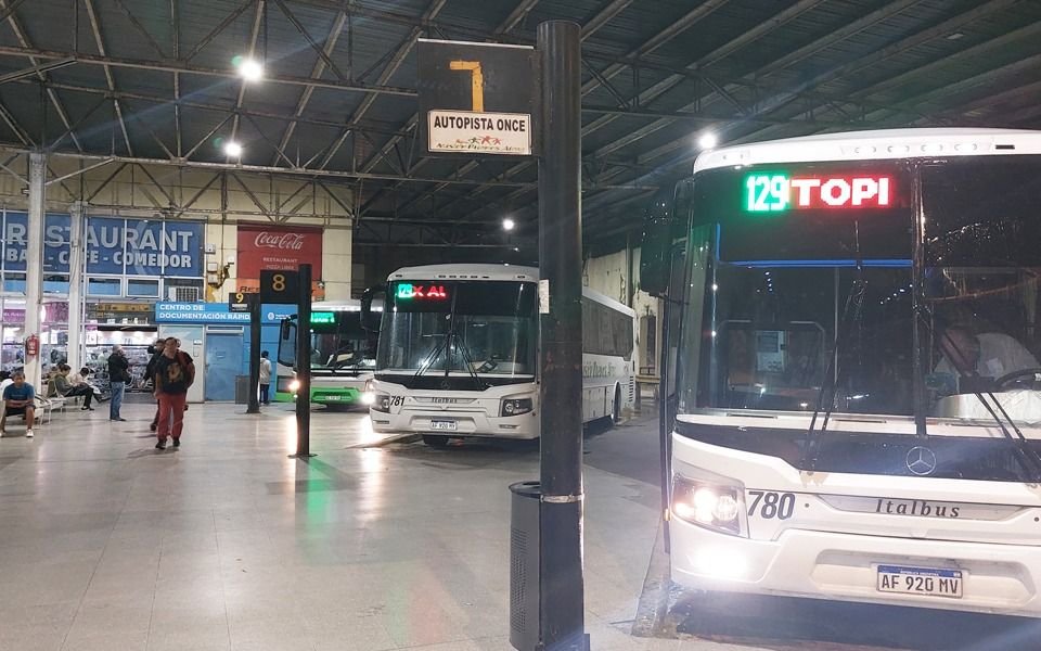 Desde mañana sube 7% el micro a Buenos Aires