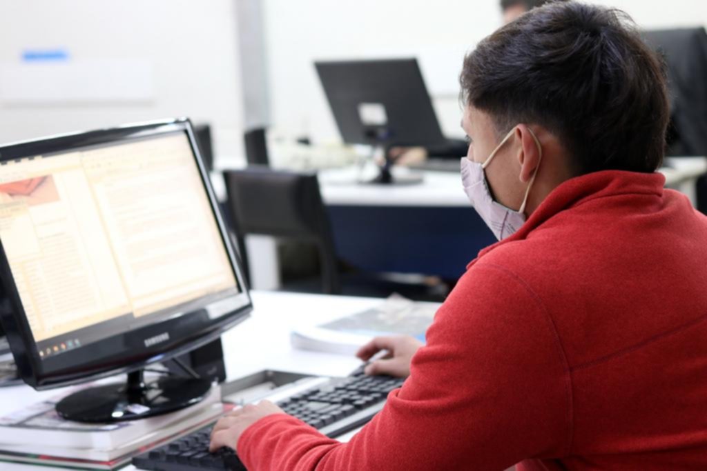 La vuelta de los barbijos: para resistir el ataque de virus invernales