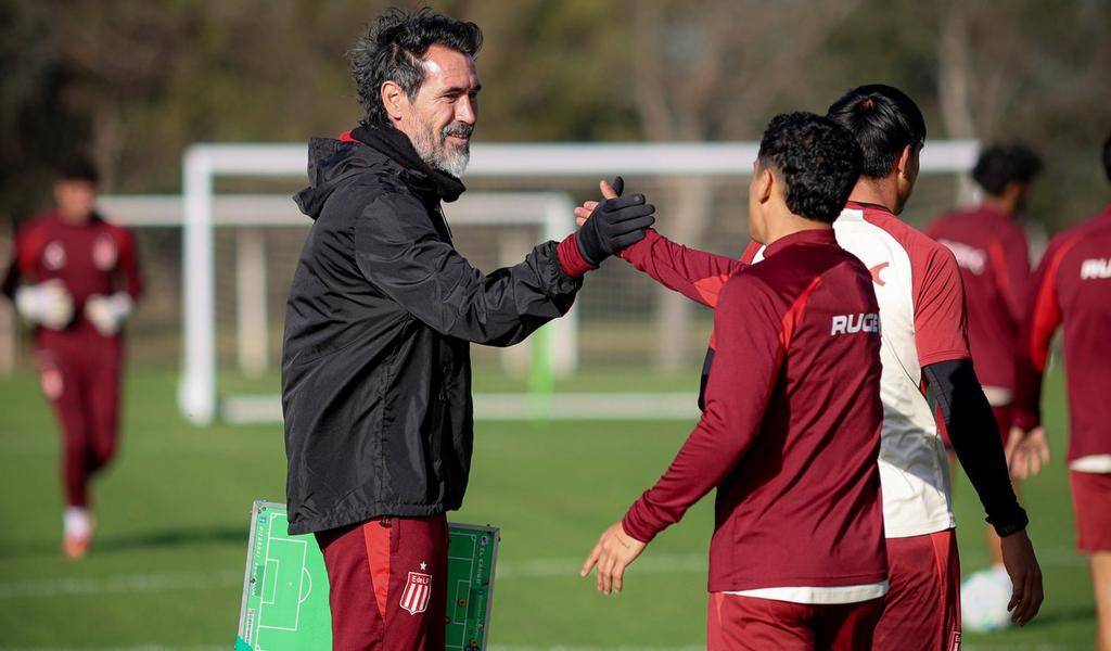Estudiantes vuelve al trabajo: tras un largo descanso arranca la pretemporada, con Domínguez a la cabeza