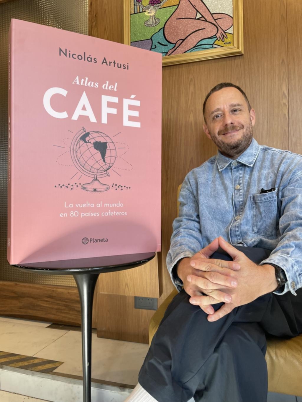 Nicolás Artusi presentó “Atlas del café”