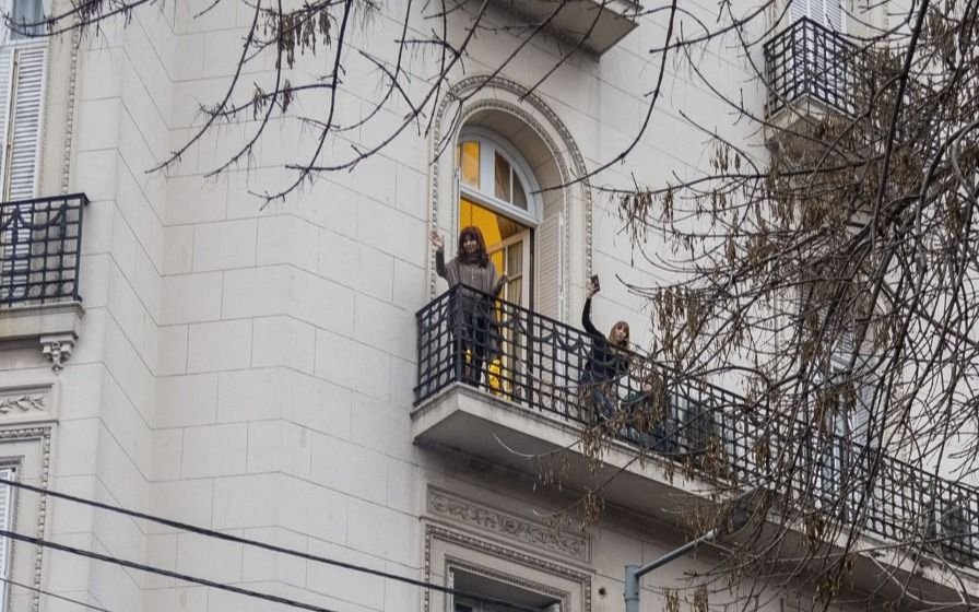 Cristina presa: quiénes podrán entrar a su departamento