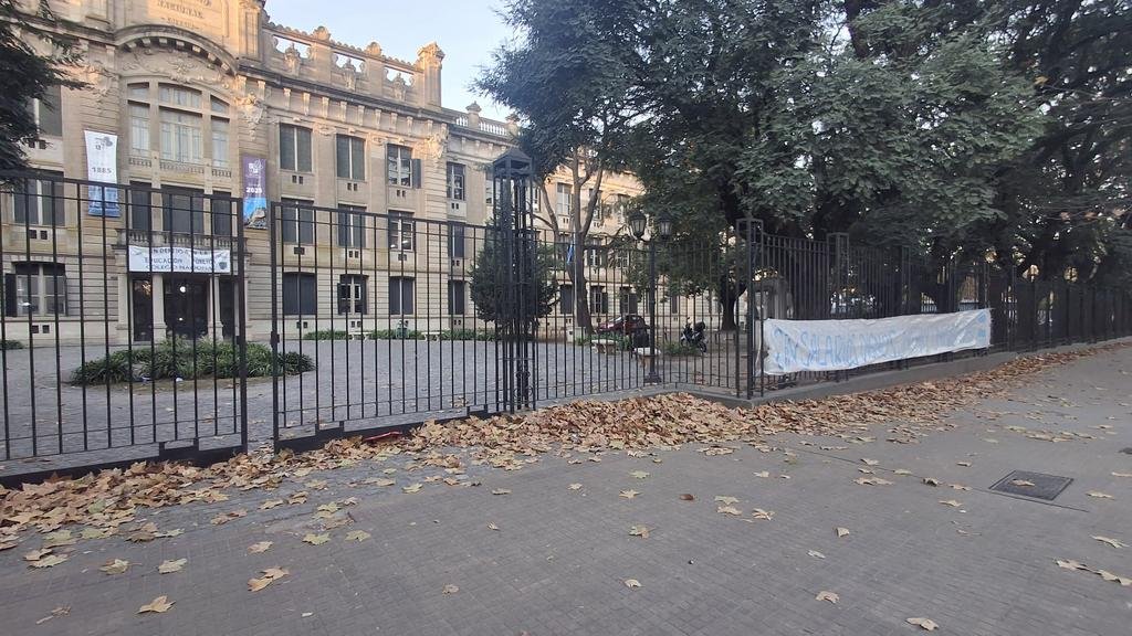 Nuevos paros el jueves y el viernes en los colegios y facultades de la UNLP