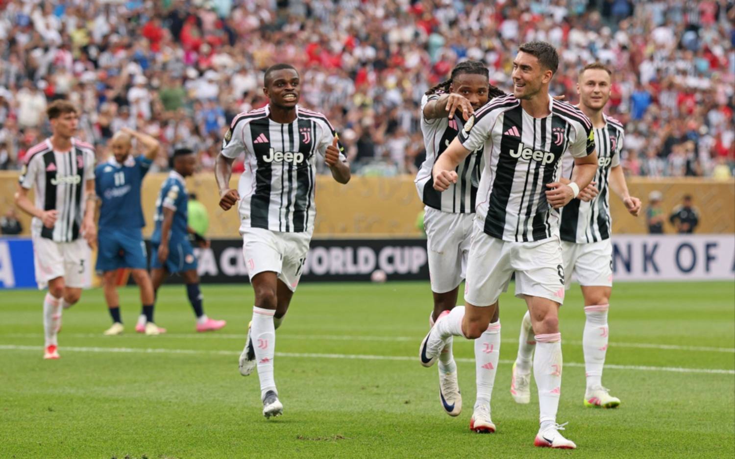Juventus goleó 4 a 1 a Wydad y se clasificó a los octavos de final del Mundial de Clubes
