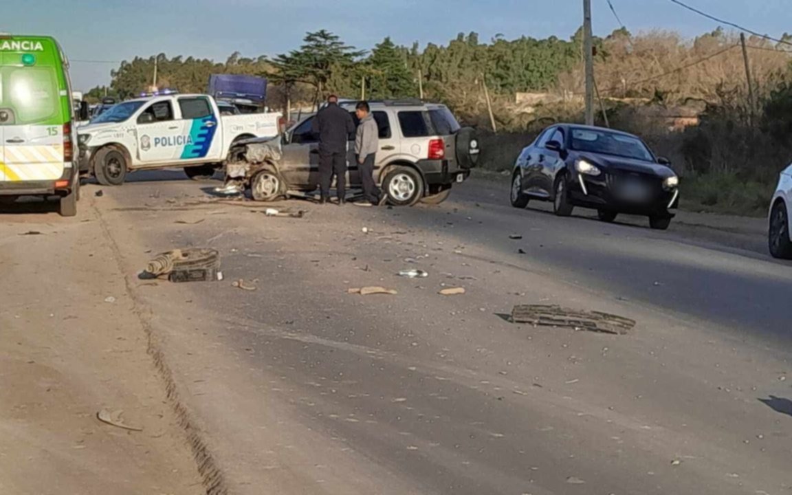 Impactante accidente en Ruta 36 entre una camioneta y un auto: hay un menor herido