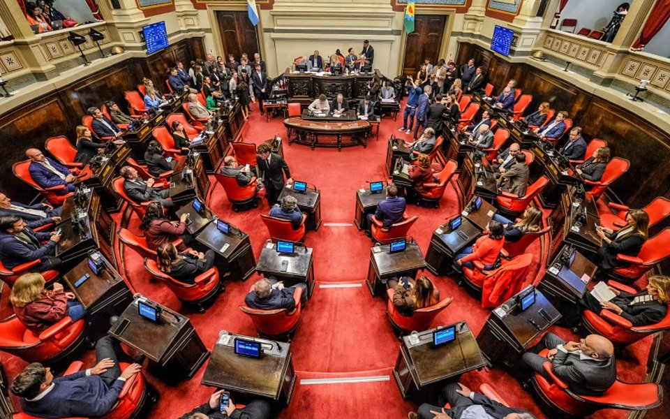 Convocan en el Senado a analizar el proyecto de endeudamiento pedido por Kicillof