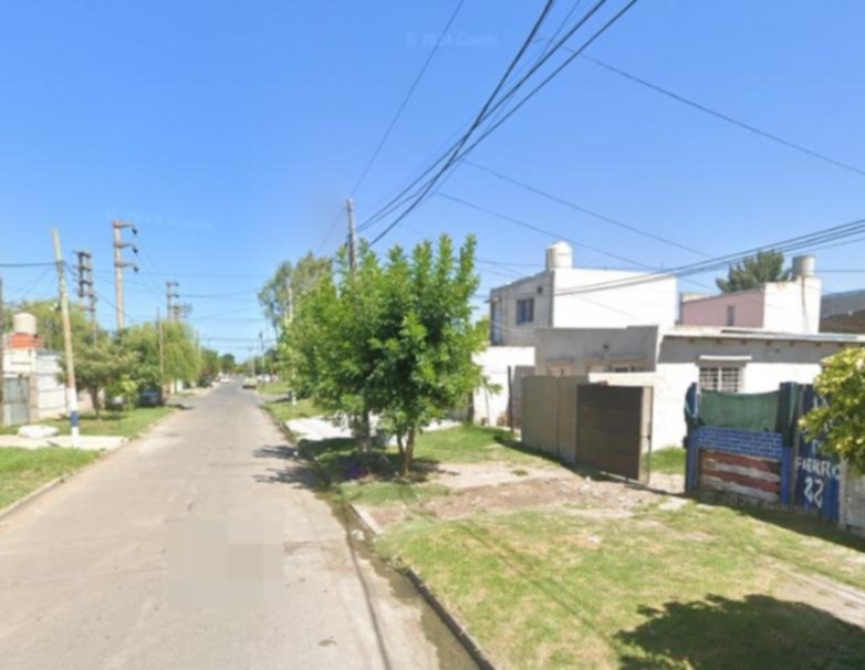 Denunció que su ex le robó el celular para espiarle los mensajes
