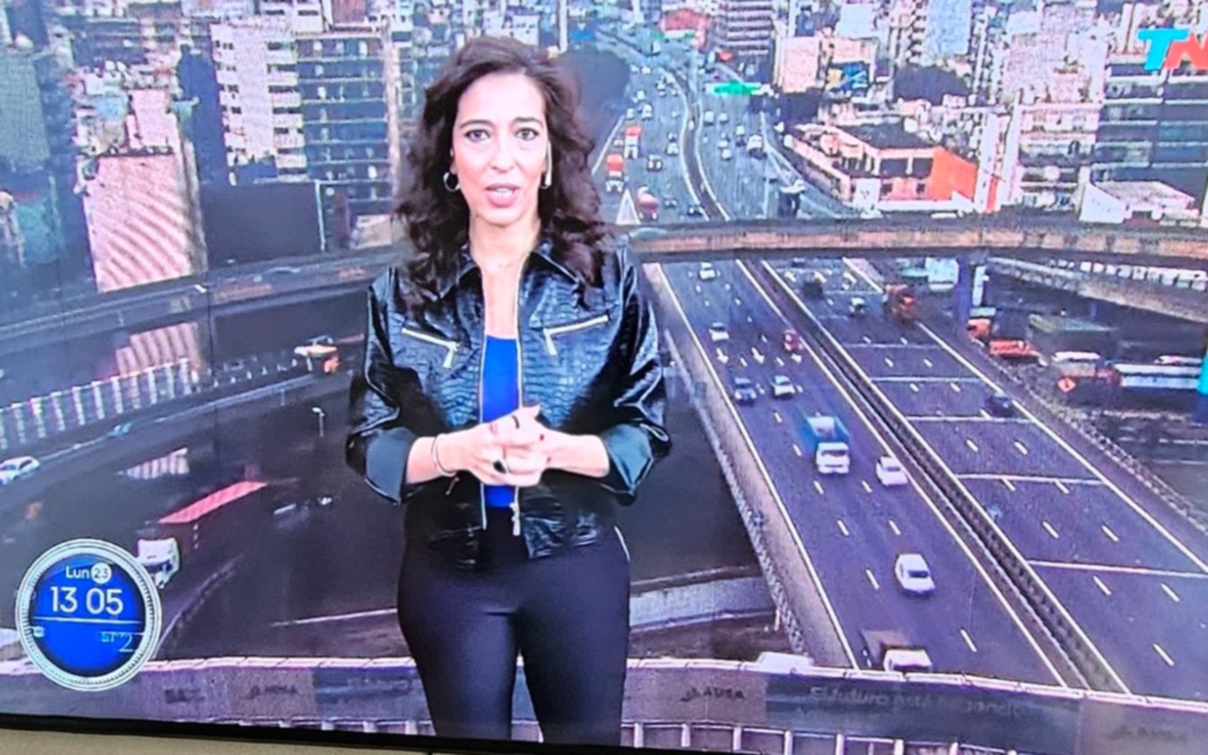Tras sorpresiva ausencia, Roxy Vázquez volvió a TN: "En una semana se murieron mi papá y mamá"