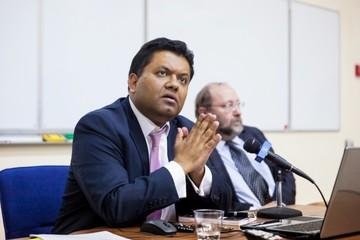Llega la misión del FMI, con la mira en las reservas