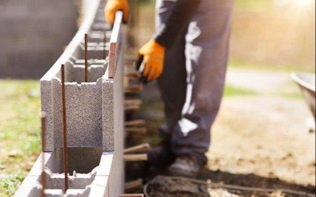 Alertan por fuertes subas en el pago del derecho para construir