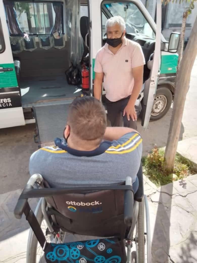 Educación sin barreras: el reclamo de un estudiante en silla de ruedas
