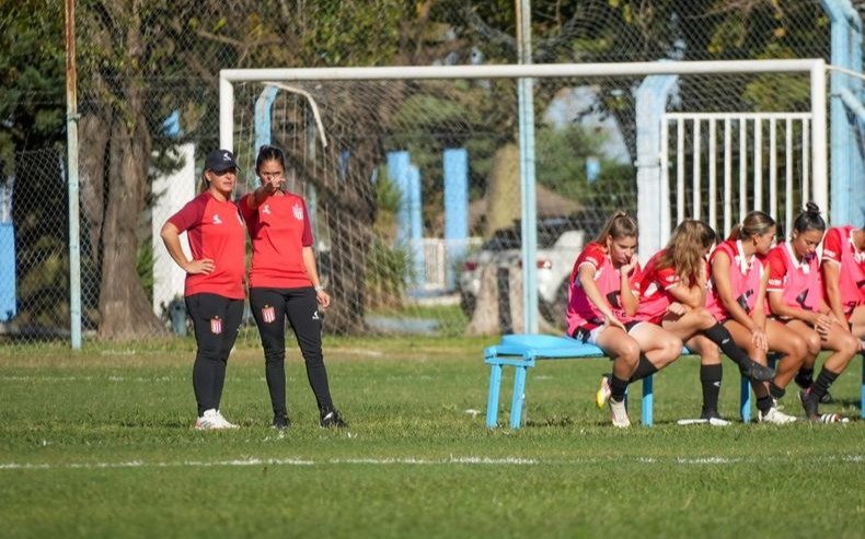 Estudiantes anunció cambios en el Fútbol Femenino: tras dos años, Roxana Vallejos dejó de ser la DT