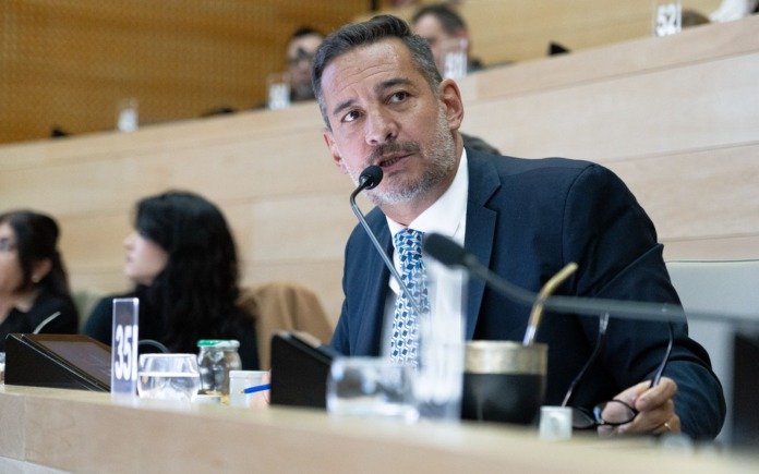 Miguel Siciliano sobre el uso de IA por parte de Rodrigo de Loredo: “Es un hecho vergonzoso, inmoral y constituye un delito”