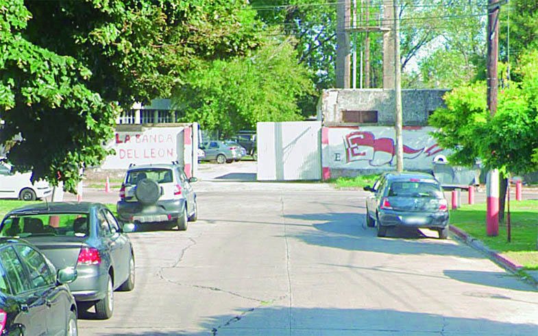 “¡La cartera o te mato!”: brutal asalto a una policía