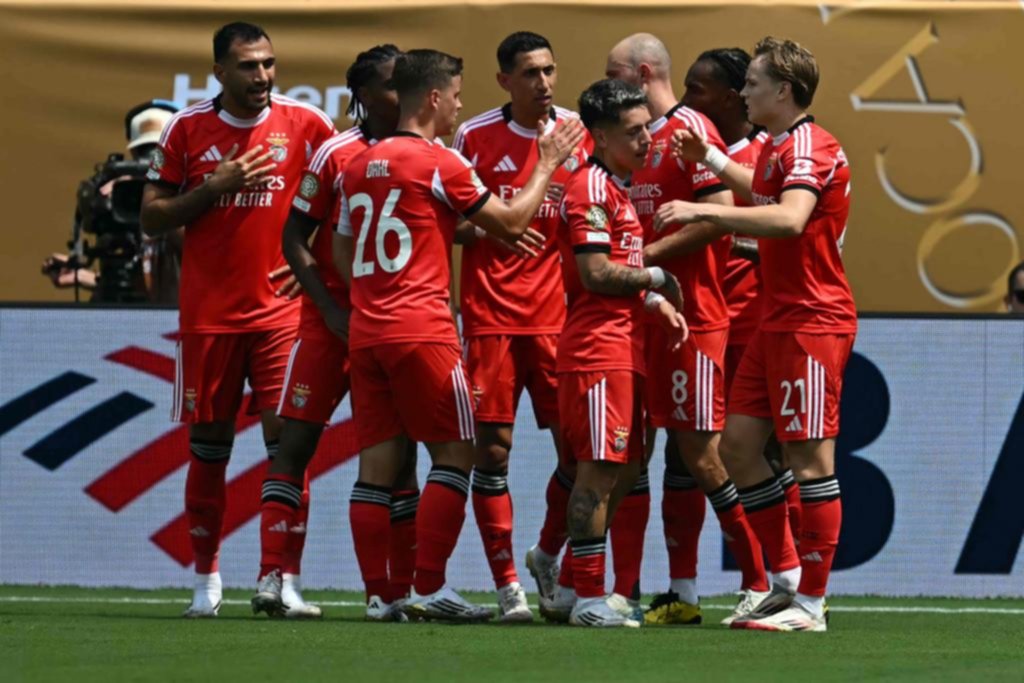 Benfica venció al Bayern y clasificó primero