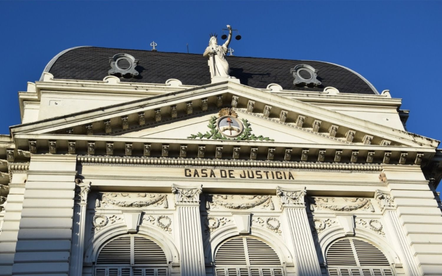 Uno por uno, los 92 jueces, fiscales y defensores nombrados para el Poder Judicial de la Provincia