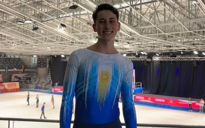 Un patinador platense hizo historia y salió cuarto en el Mundial