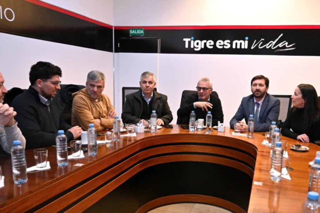 Schiaretti y Manes se muestran en La Plata