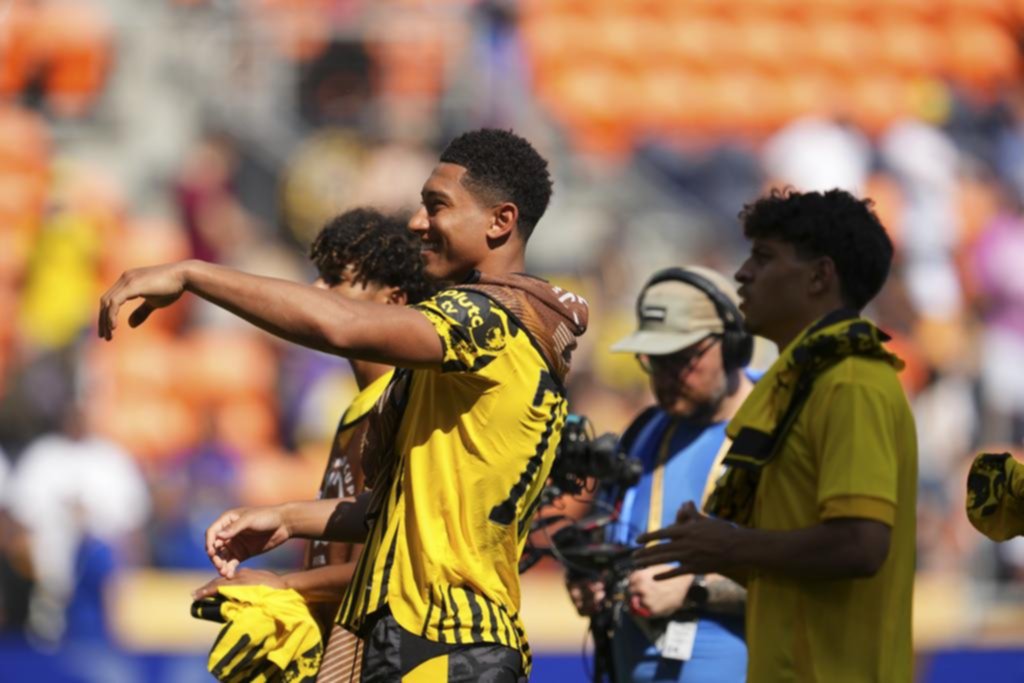 Dortmund venció a Ulsan Hd. y se quedó con el Grupo F