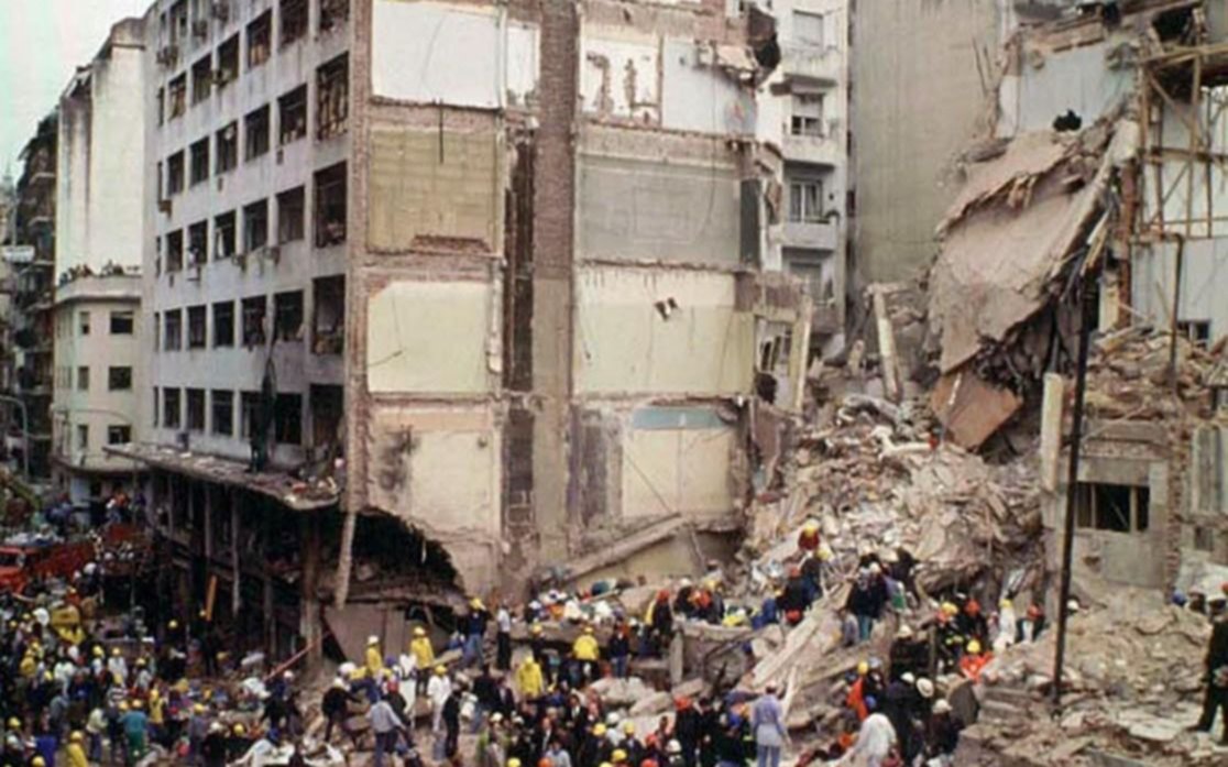 Los 10 acusados por el atentado a la AMIA serán juzgados en ausencia
