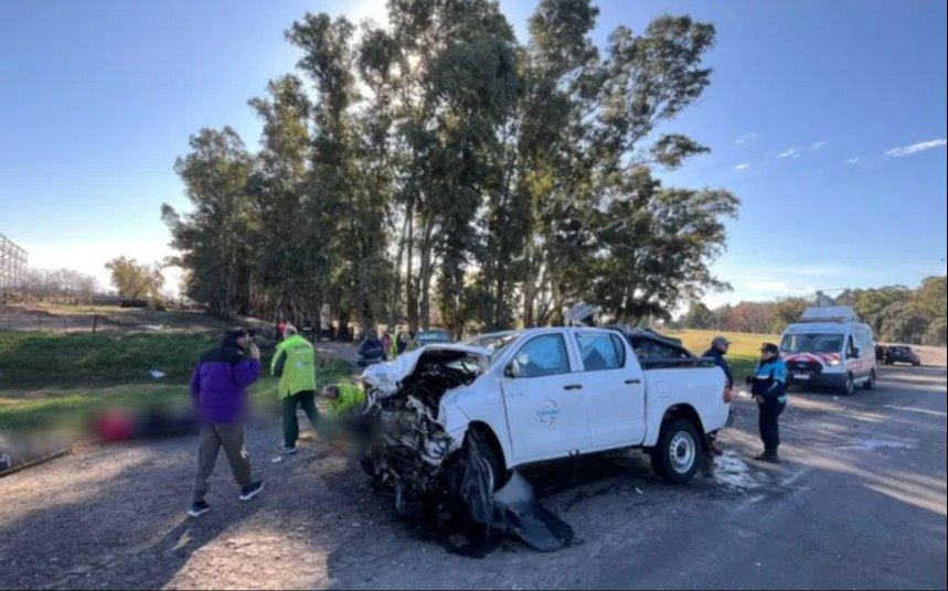 Choque frontal entre dos pickups en Ruta 3 involucró a cinco platenses, que resultaron heridos