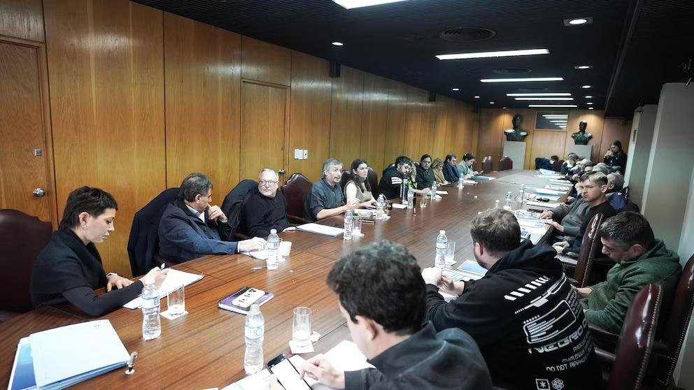 Entre la pulseada interna y la campaña de “Cristina libre”, el PJ bonaerense busca blindarse