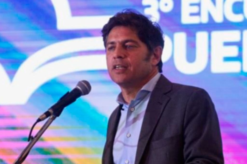 Kicillof le respondió a Milei: “El que insulta es porque no tiene razón”