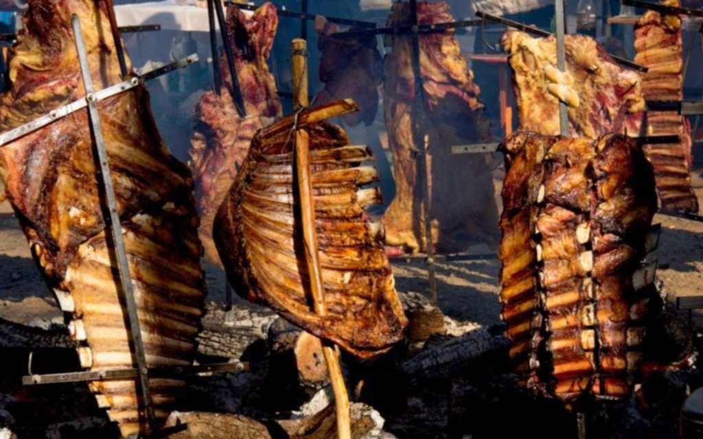 El pueblo escondido a dos horas de La Plata con la mejor tradición de asado criollo