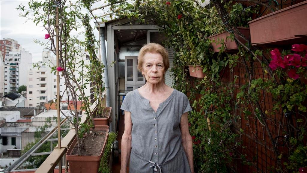 ‘Señorita’, el retrato íntimo de Hebe Uhart sobre educación sentimental