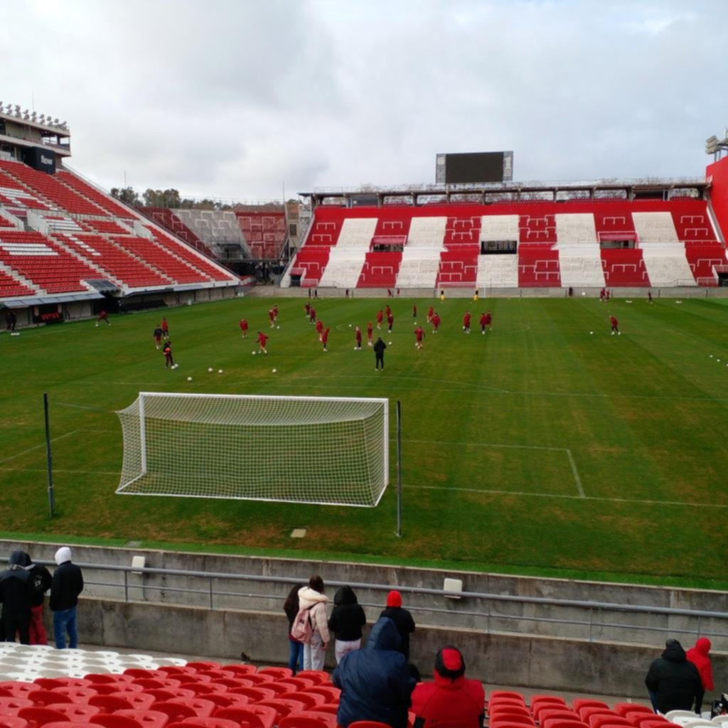 Estudiantes: práctica abierta y ¿el posible equipo ante Vélez?