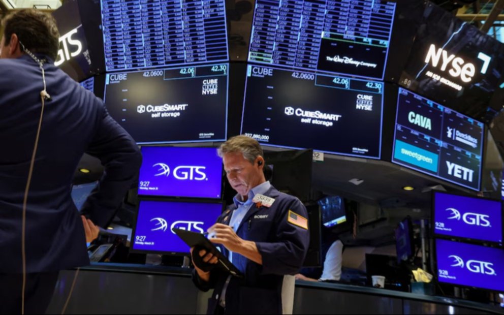 Tras el fallo adverso, las acciones de YPF cayeron hasta un 8% en Wall Street