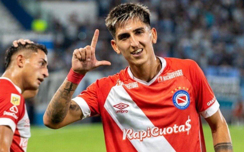 Gimnasia rechazó una oferta de Argentinos Juniors por la mitad restante del pase de Alan Lescano