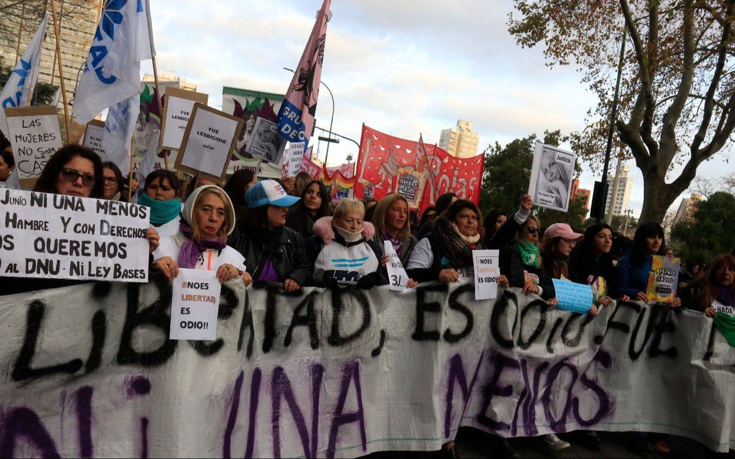 La Plata vuelve a marchar contra la violencia de género: horario, lugar de  concentración y reclamos vigentes | El Dia