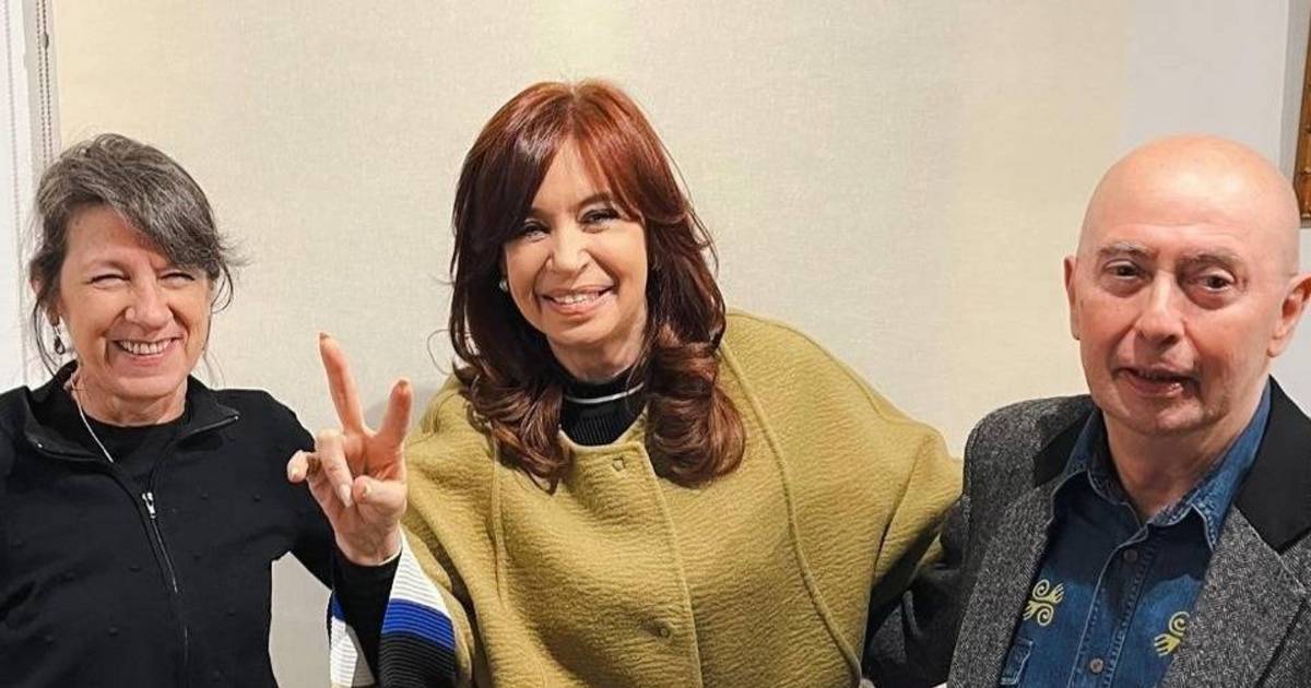 "Vivir solo cuesta vida": Cristina Kirchner publicó un mensaje después de que se conociera la muerte del Indio Solari | El Dia