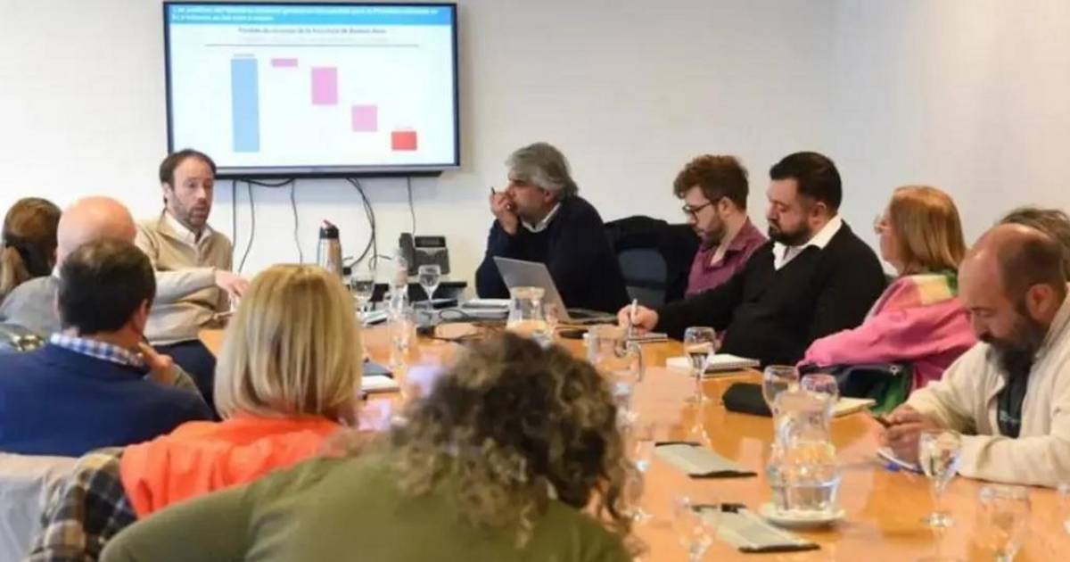 La Provincia llamó a paritarias y reabre la negociación salarial | El Dia