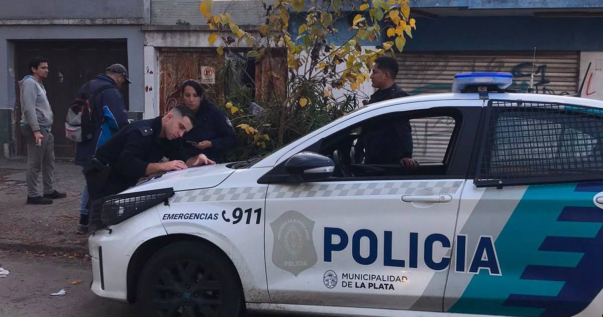 Rescataron a perros de una vivienda de Barrio Hipódromo tras una denuncia por maltrato animal | El Dia