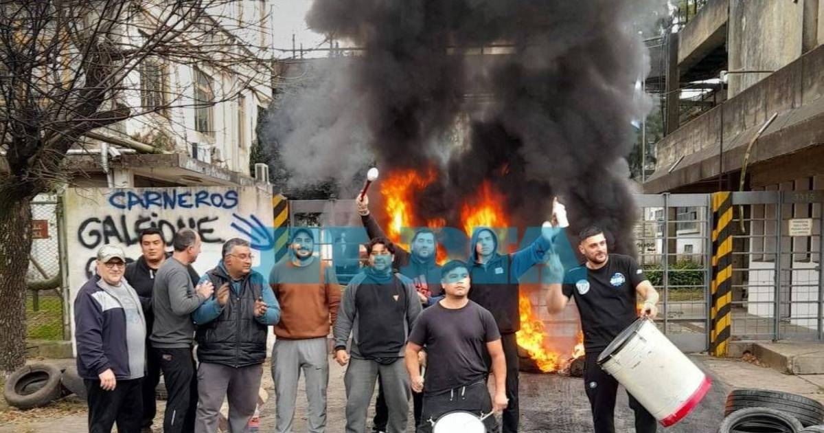 Miércoles de protesta y caos de tránsito en el centro de La Plata | El Dia