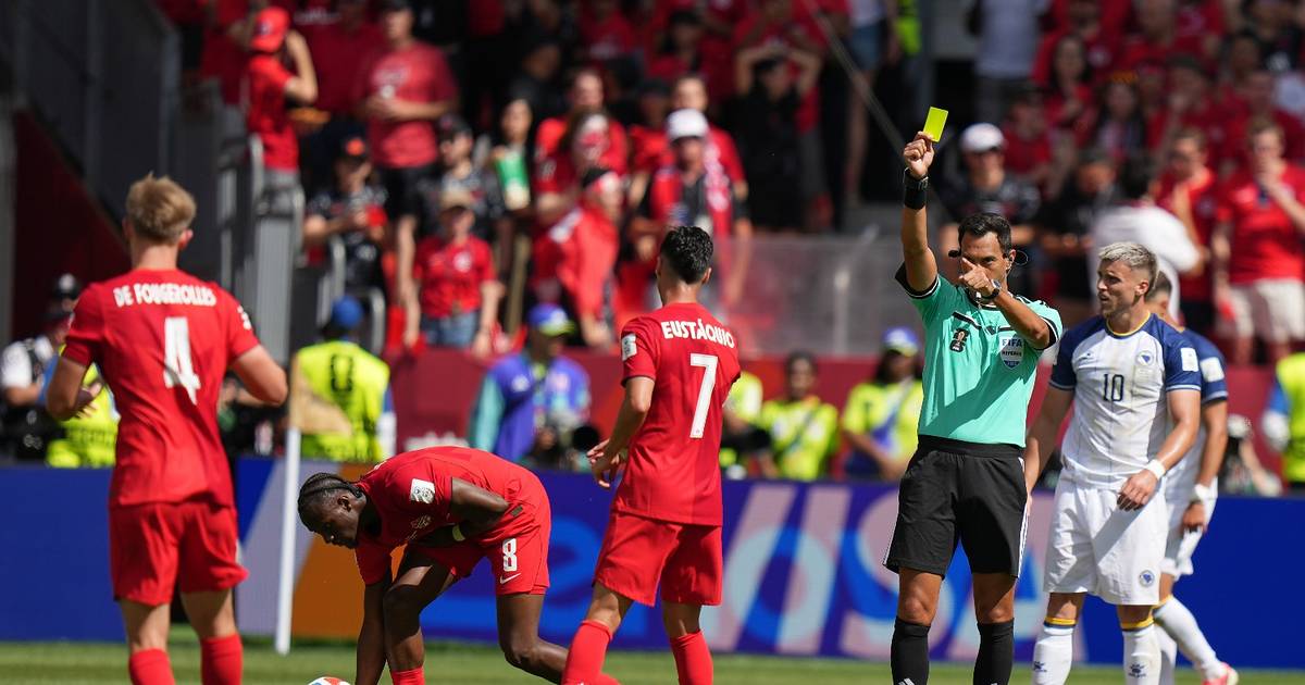 Con el arbitraje del argentino Tello, Canadá y Bosnia no se sacaron ventajas en su debut en el Mundial | El Dia