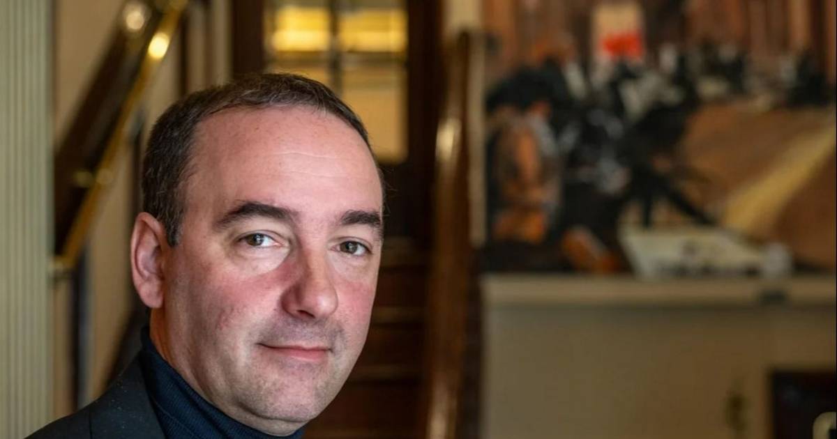 La Justicia tras los pasos de la familia de Manuel Adorni: piden indagar a su hermano Francisco | El Dia
