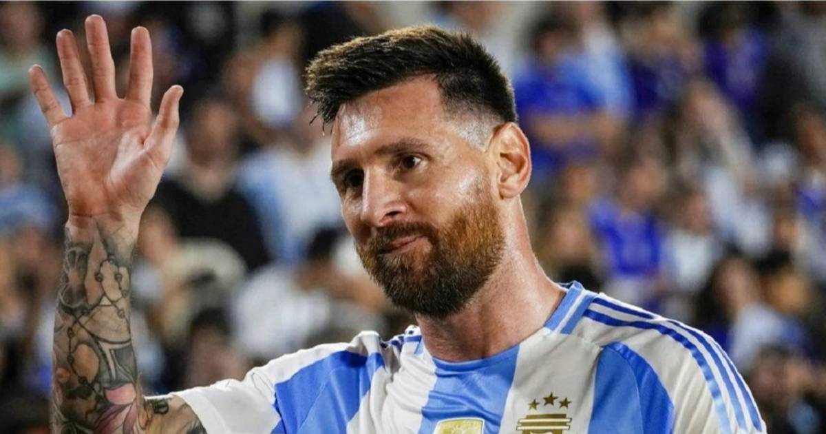 Lo que hizo Messi con un reconocido jugador de Argelia y que no se vio en la televisión | El Dia