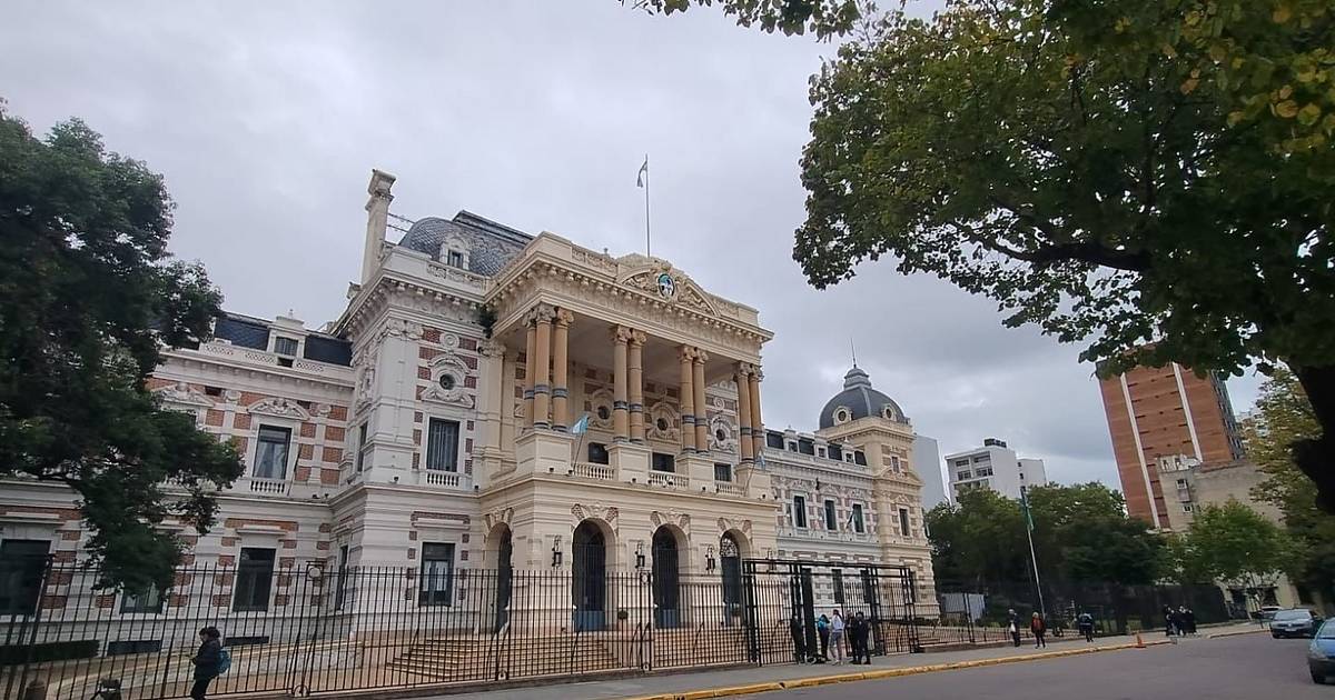 Estatales y docentes cuándo cobro, aguinaldo: se conoció el cronograma de pago de la Provincia de Buenos Aires | El Dia
