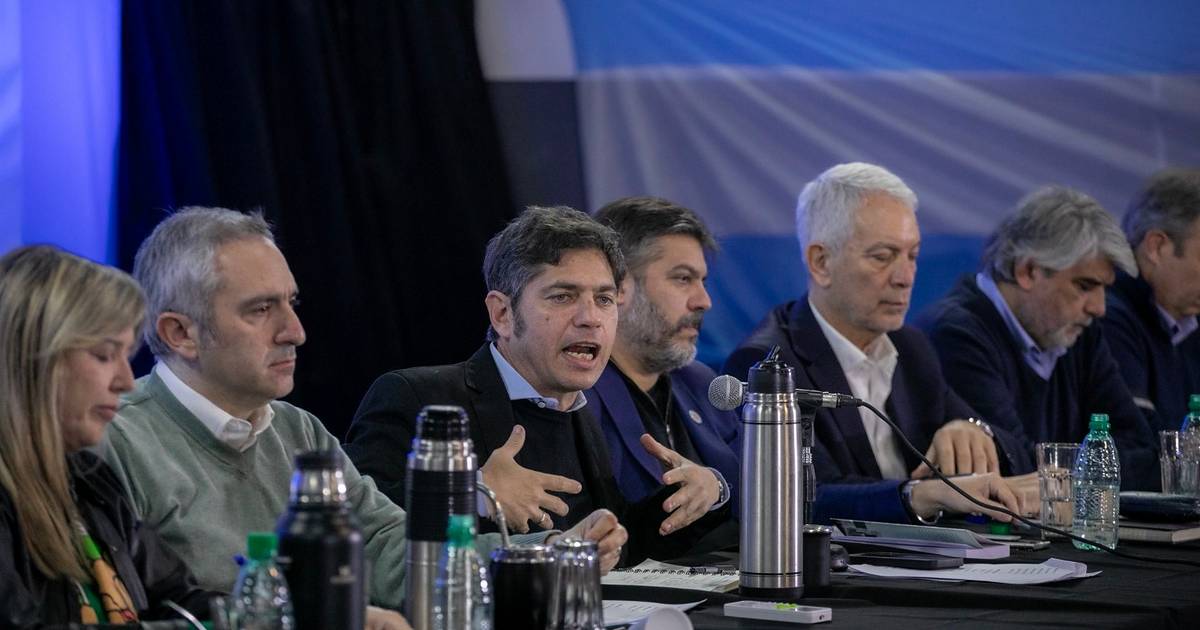 Kicillof reunió a su tropa y ordenó no replicar críticas de La Cámpora | El Dia