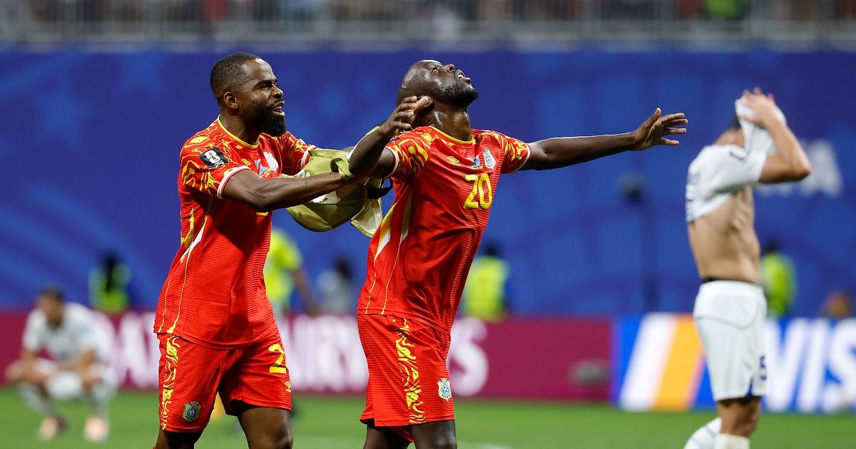 Con un doblete de Wissa, Congo dio vuelta un partidazo ante Uzbekistán y se metió en los 16avos de final | El Dia