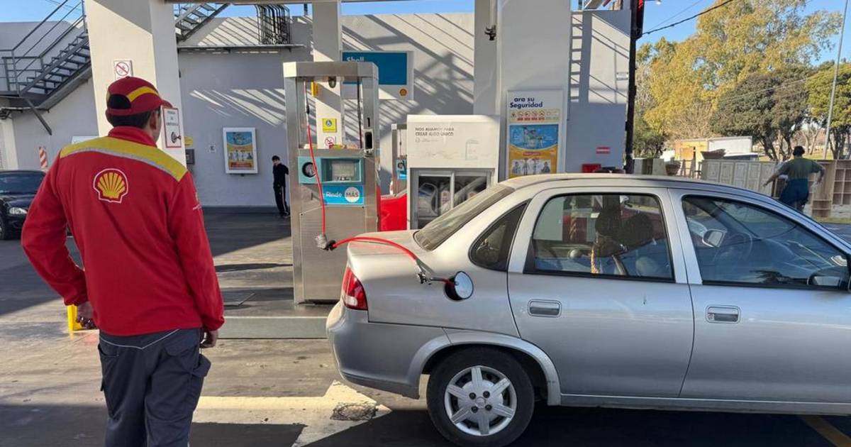 Largas filas por el GNC: sin horarios y a la suerte | El Dia