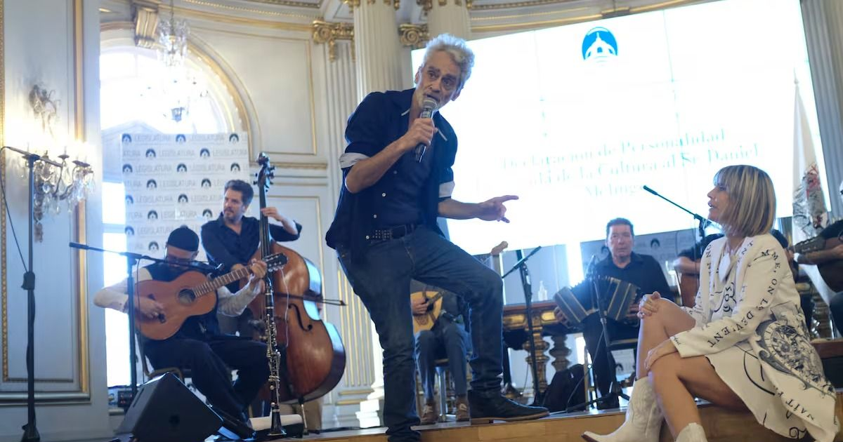 Famous people fire Daniel Melingo: from Ricardo Darin to Fabiana Cantilo - 124; El Dia