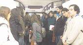 Una profesora sale a cuestionar una protesta estudiantil en Psicología