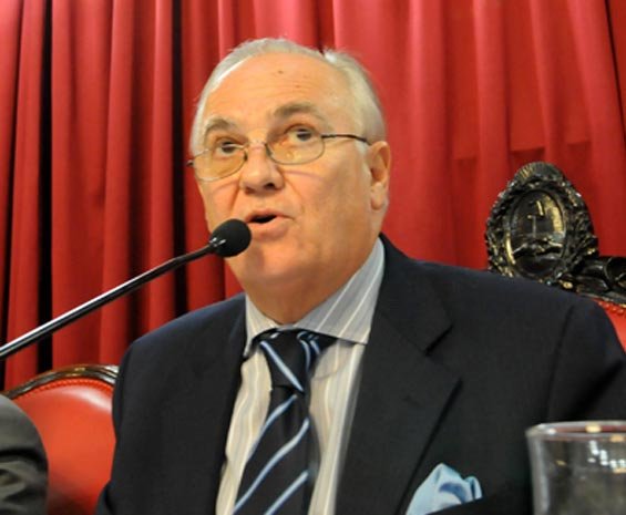 Scioli viaja a Italia y
Scarabino queda a cargo
de la Poder Ejecutivo