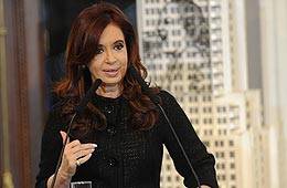 Cristina anunció un nuevo pago
de deuda y elogió su gestión