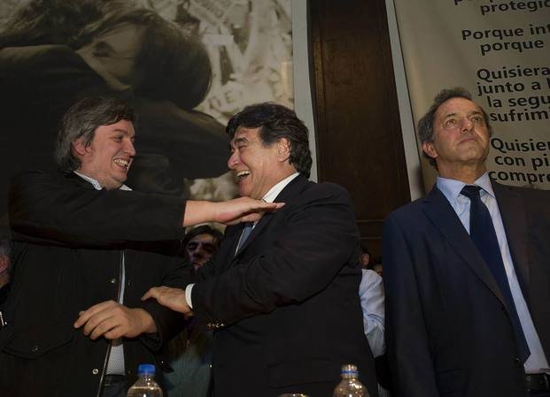 Máximo Kirchner en un acto en Santa Cruz junto a Scioli y Zannini