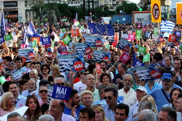 Grecia prepara el referendo en medio de la tensión por el corralito