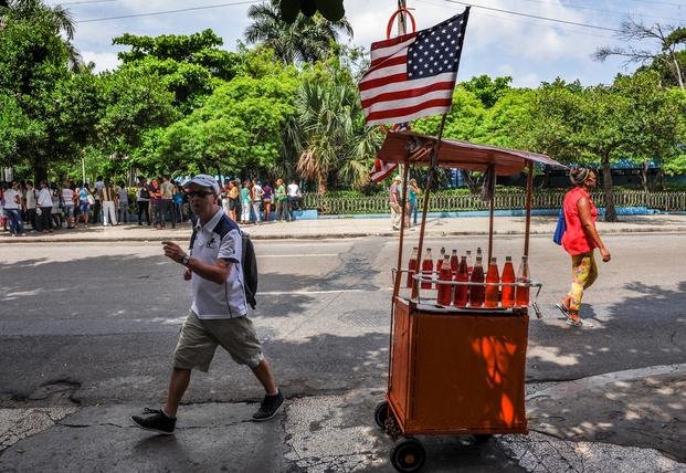 Optimismo y cautela en Cuba tras el acuerdo de embajadas